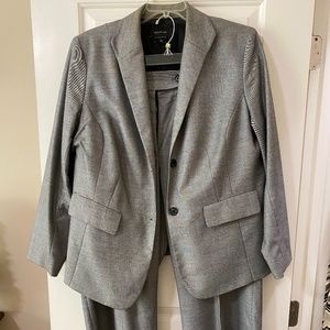 Jones New York Grey Suit, Jacket and Pants